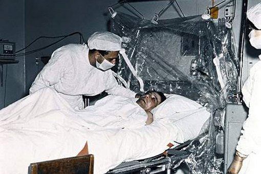 Erste Herztransplantation am 4.12.1967 in Kapstadt