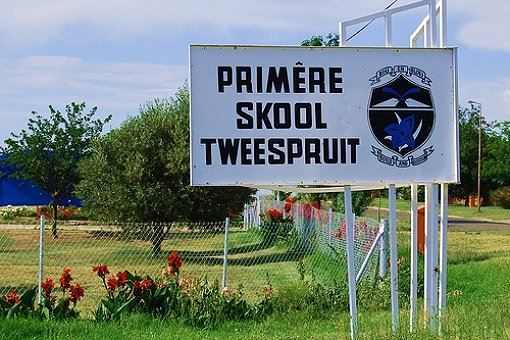 Schild einer Grundschule in Südafrika